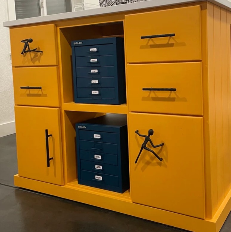 Poignée d'armoire en fer martelé