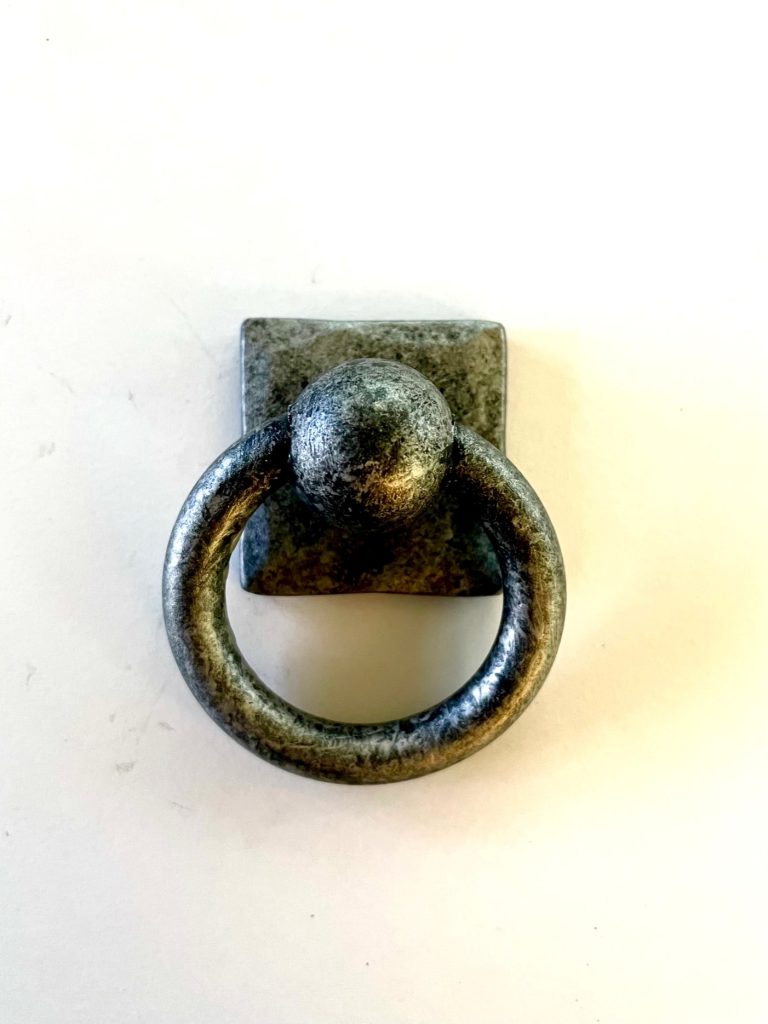 Square Plate Ring Pull in Aged Silver Finish