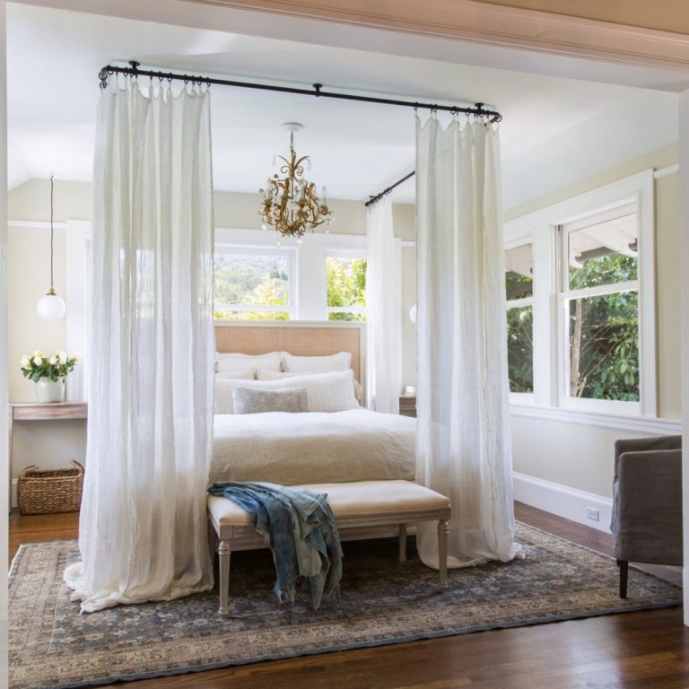 Iron Bed Canopy b